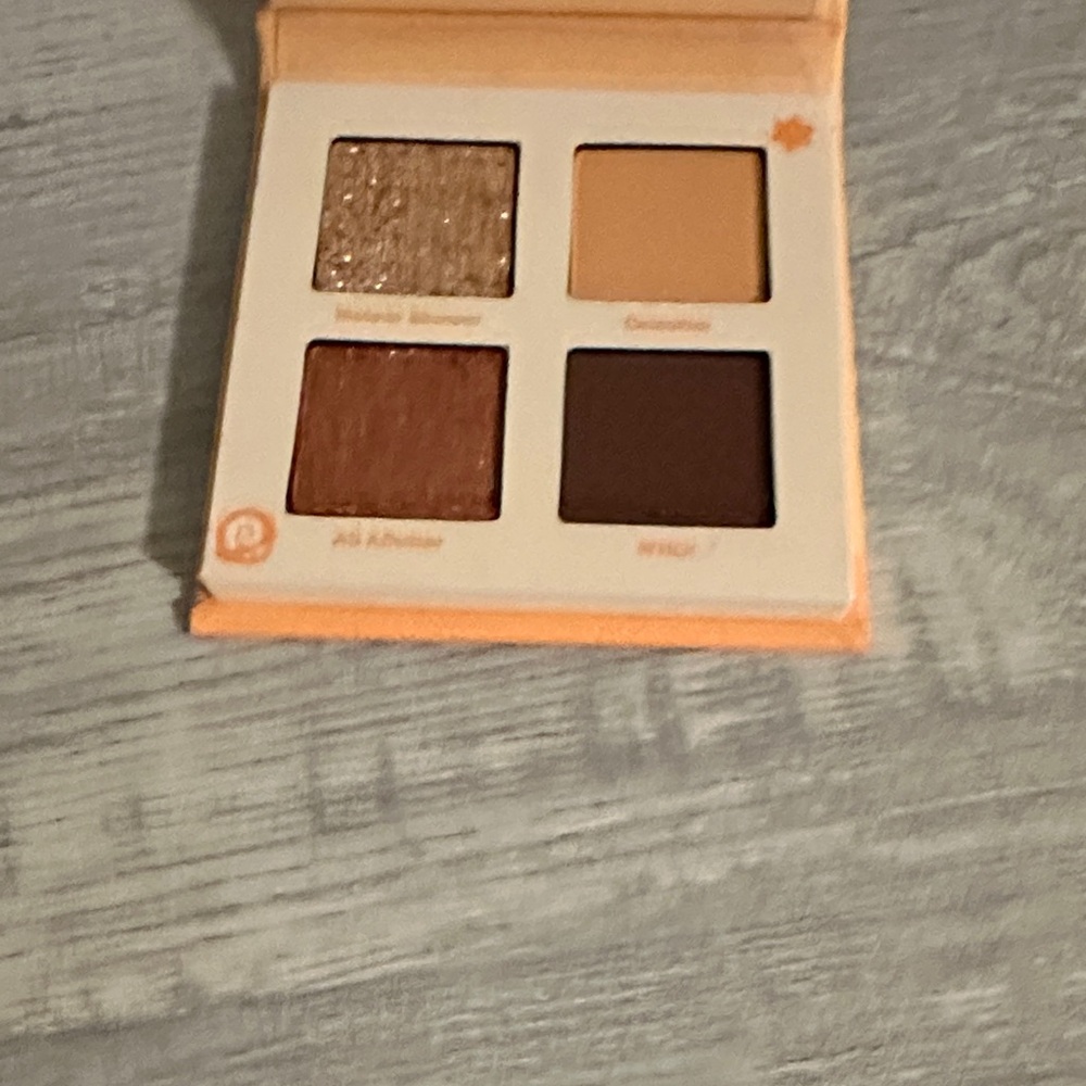 NWOT Colourpop Glam Eyeshadow Quad